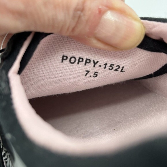 Mudd Poppy Sneaker Casual Skate Style Shoe Lace Up - Picture 10 of 11